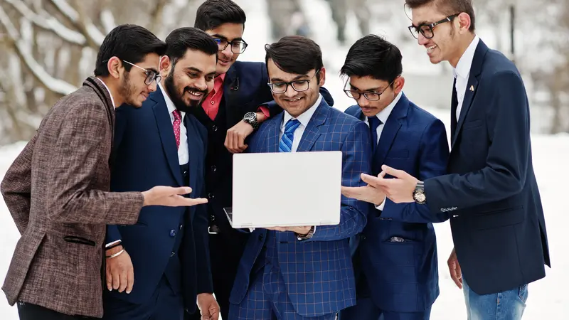 AajkiTajiKhabar com Business